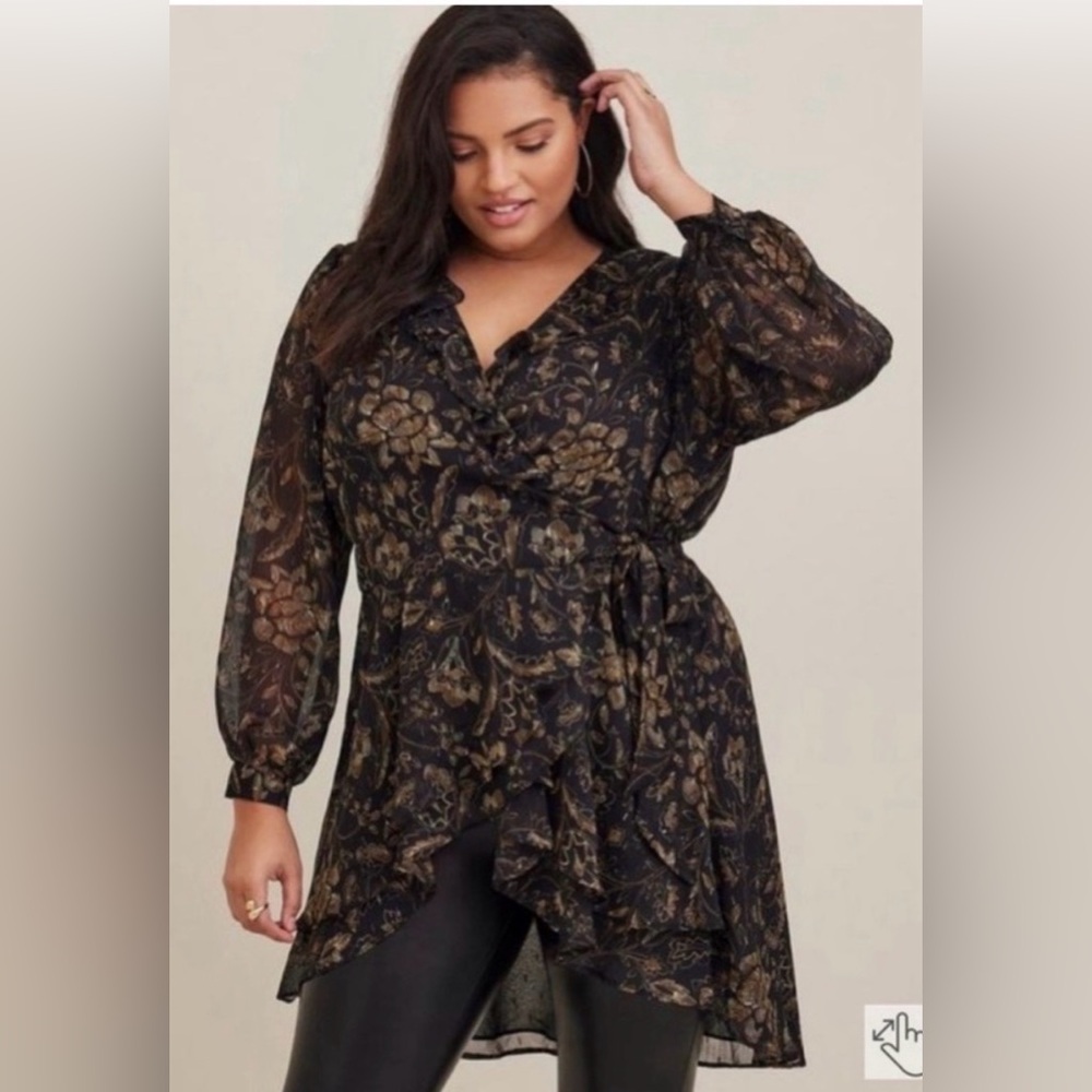 Black & Gold Metallic Print, Long Sleeve, High-Low Hem